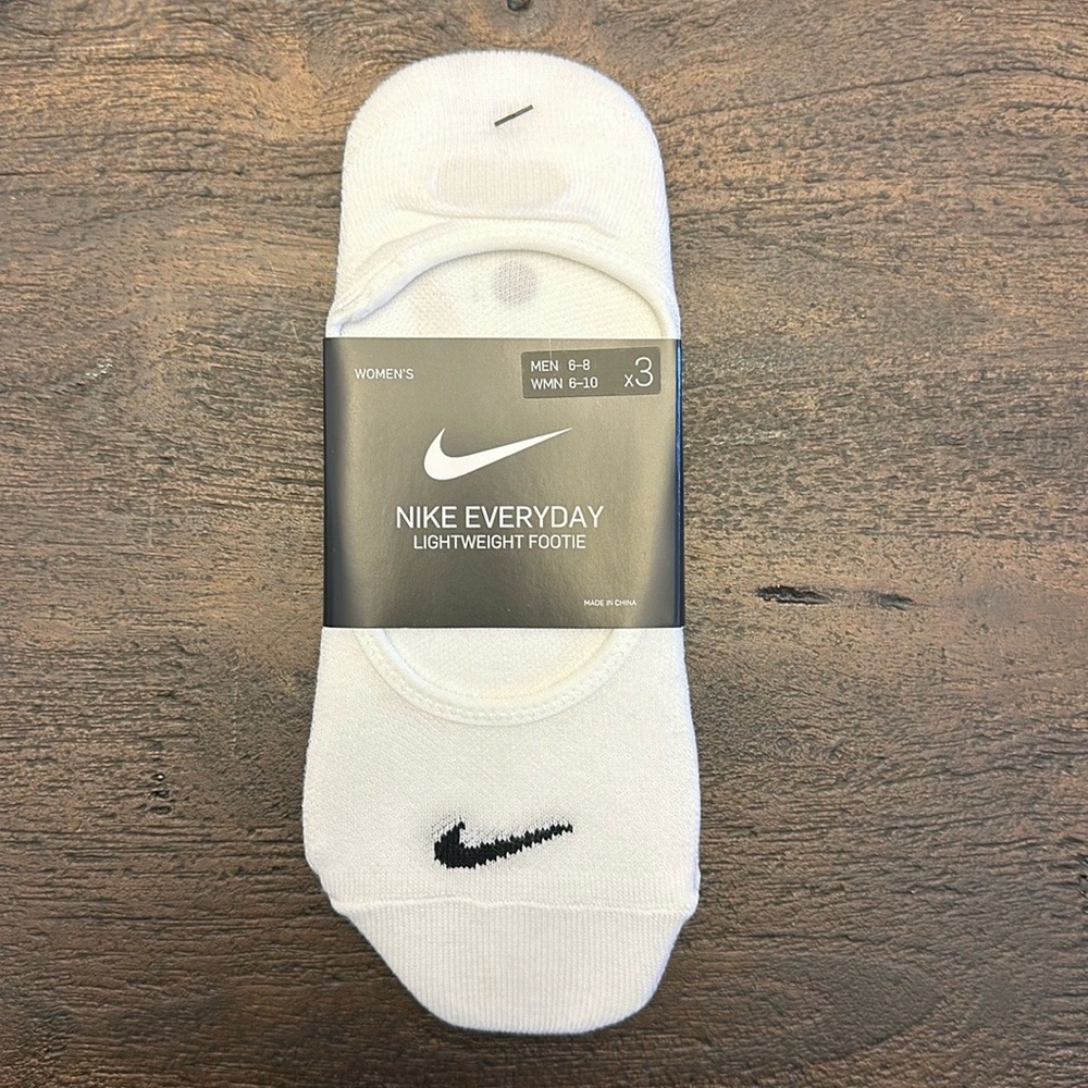 NWT Nike 3-Pack Everyday Lightweight Footie, Women's 6-10, White